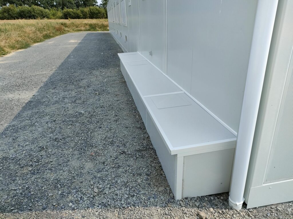 coffre de protection des tuyaux en panneau sandwich avec isolation